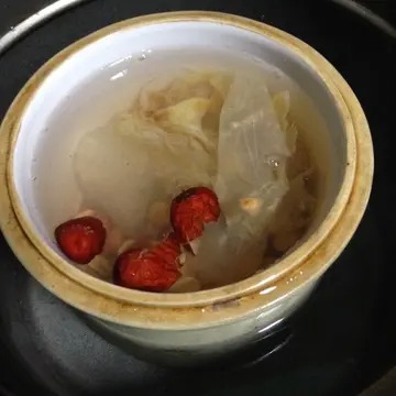 例假花胶海参汤做法 花胶海参汤的做法