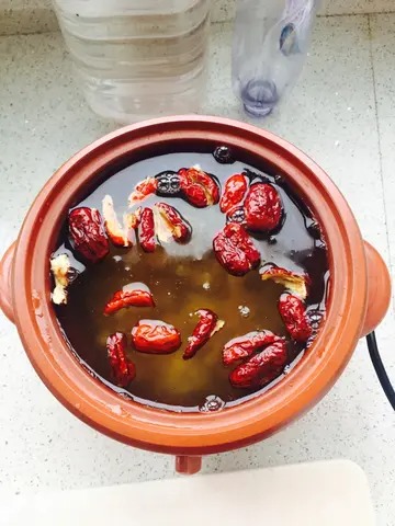 鲍鱼鱼胶鸡煲汤怎么做好吃(福州哪里的花胶鸡比较好吃？)