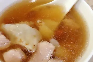 产妇 花胶 乌鸡汤的做法 产后花胶鸡汤做法与功效