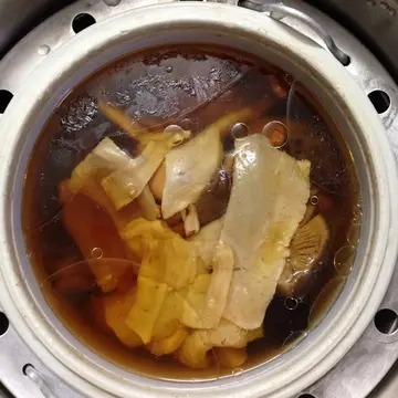 鱼翅花胶鸡汤的做法(粤菜的花胶汤是怎么做的？)