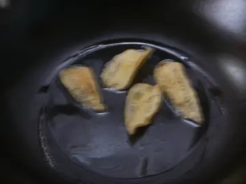 花胶炖猴头菇瘦肉 猴头菇花胶汤的功效与作用