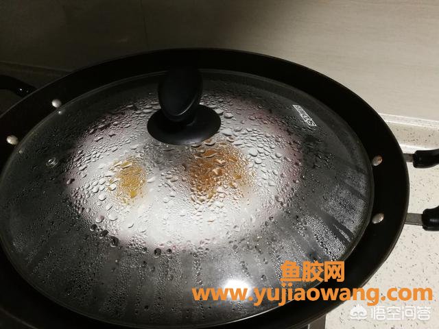 牛奶黄花鱼胶怎么做好吃(牛奶炖花胶的正宗做法是什么？牛奶炖花胶怎