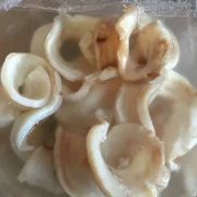 制作木瓜鲜奶冻鱼胶粉放多少(怎样做花胶牛奶冻？)