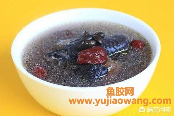 乌鸡黑豆汤能放鱼胶吗(乌鸡煲黑豆放什么材料？)