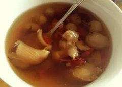 海参鱼胶炖鸽子的做法大全(粤菜的花胶汤是怎么做的？)