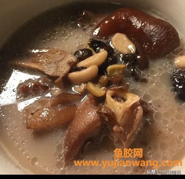 鱼胶猪蹄莲藕汤的做法大全(章鱼猪脚莲藕汤的家常做法？)