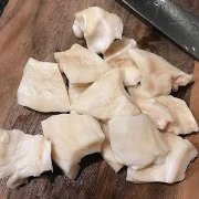鱼胶牛肉胡萝卜汤(牛肉烧胡萝卜汤做法？)