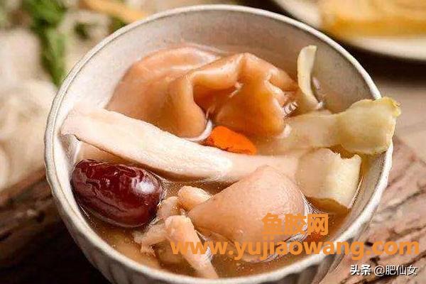 鱼胶汤怎么做(粤菜的花胶汤是怎么做的？)