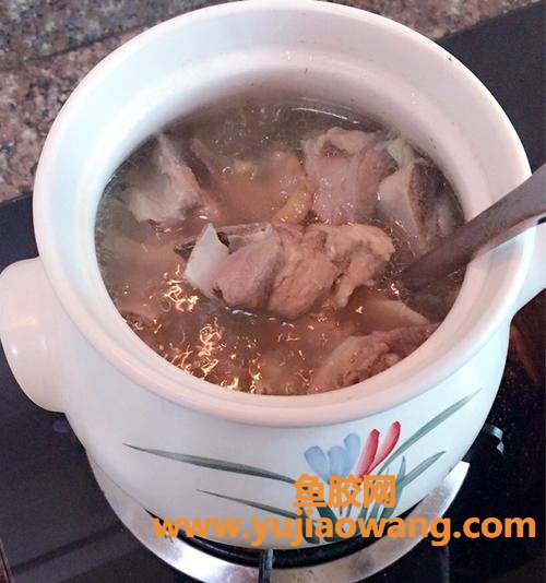 (鱼胶炖海马怎么炖汤)养生汤分享_海龙海马海雀汤、红枣牛奶炖花胶、