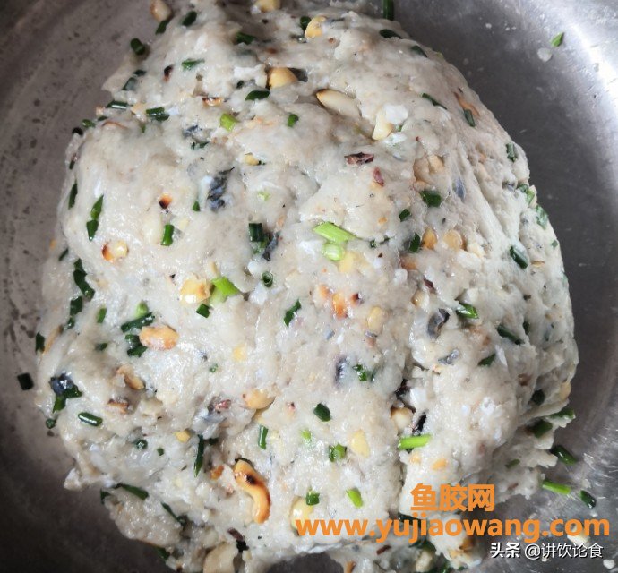(顺德鲮鱼胶的做法)鲮鱼胶酿冬菇，一道广东人喜欢吃的家常菜，到底怎