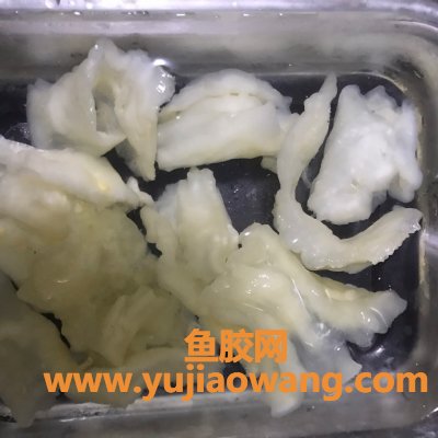 (红枣鱼胶的怎么做好吃)我家做花胶炖奶就用这个方法，解馋又营养