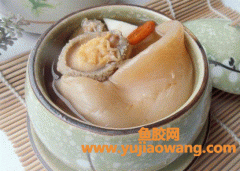 (椰子汁炖鱼胶的功效与作用)冬天吃什么最补皮肤，当然是喝汤