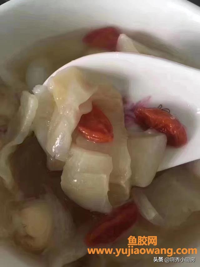 花胶炖瘦肉补什么功效与作用(买什么瘦肉炖鱼胶？)