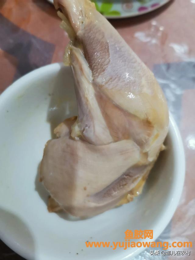 北方鸡肉炖花胶的做法大全(鸡肉炖鱼胶的家常做法大全怎么做好？)