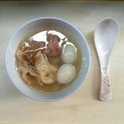 椰子花胶骨汤 